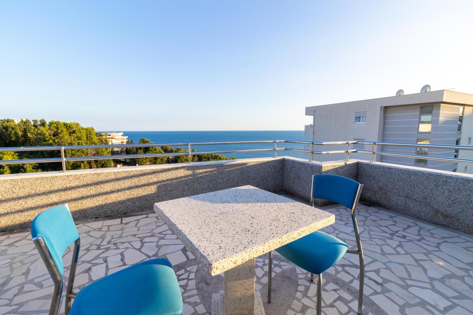 Blue Sky Apartments-ulcinj, Montenegro
